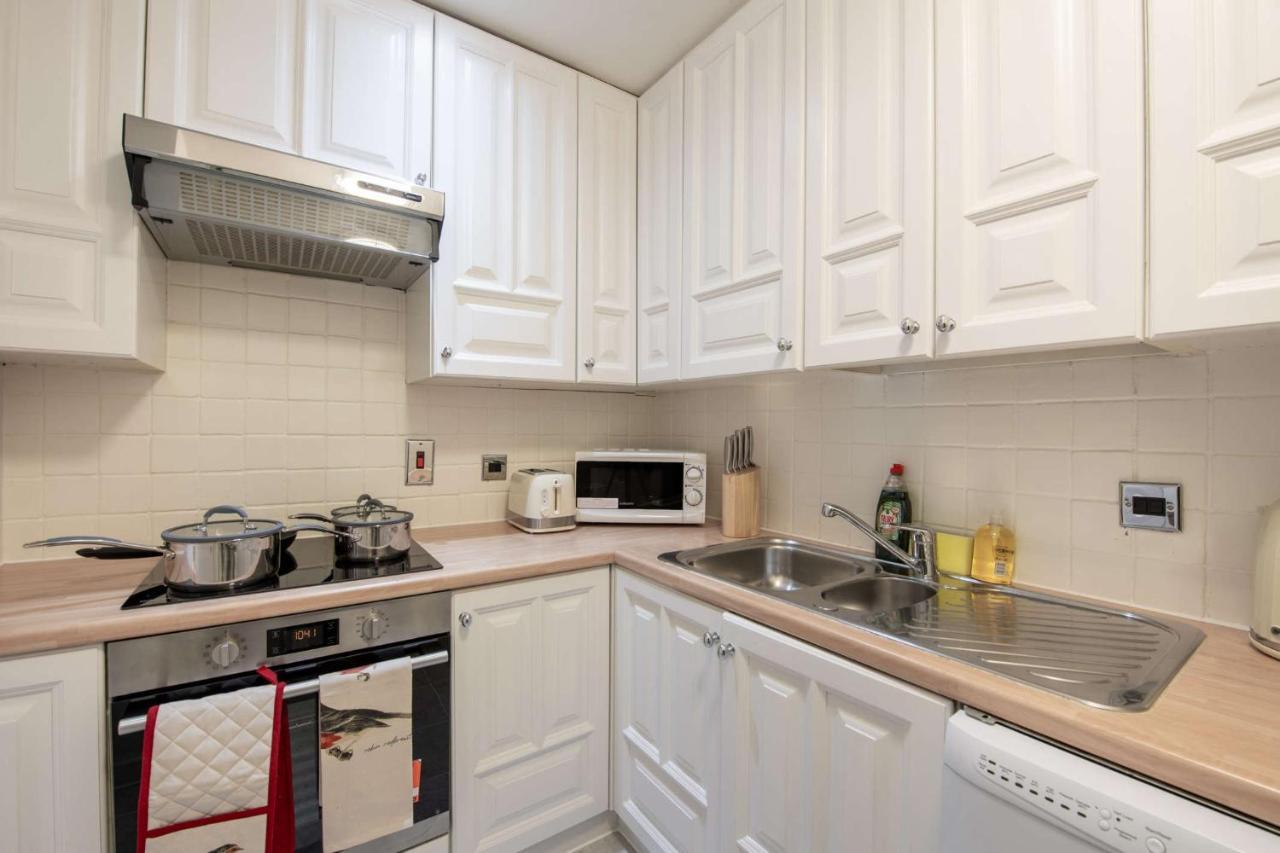 Somerset Court Kensington Apartments London Exterior photo